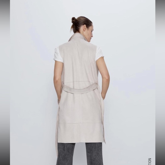 Zara sleeveless suede coat NWOT- open to offers!! - Picture 2 of 4